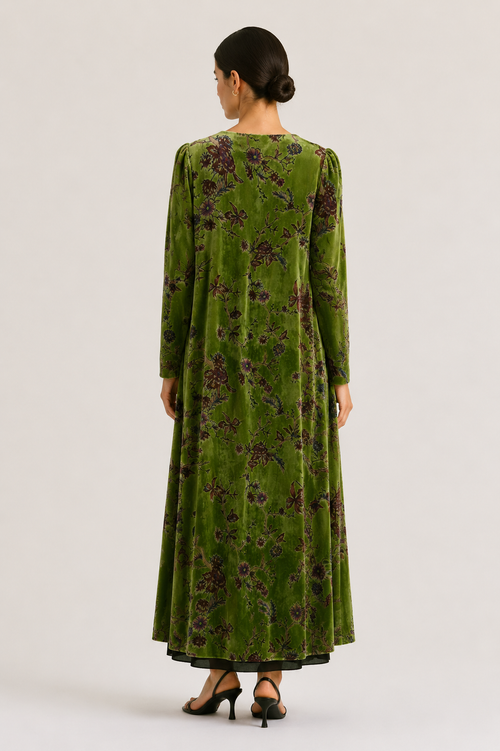 ABRIGO DE TERCIOPELO VERDE CON FLORES